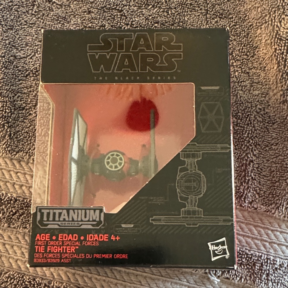 Hasbro Star Wars TIE Fighter - Black and Red